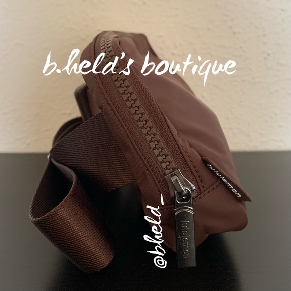 lululemon Everywhere Belt Bag in Java Brown with Dark Grey Zipper (1L) New NWT - Picture 8 of 15